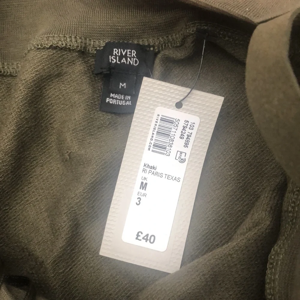 Olive green river island - Picture 4 of 7